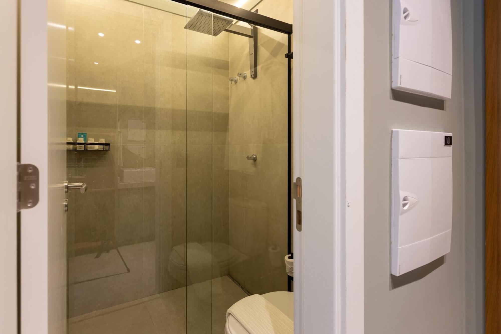 Apartamento Novo Studio Com Rooftop Vista Mar E Piscina Com Borda Infinita - Bairro Privilegiado, Proximo Aos Principais Pontos Turisticos De Salvador Salvador