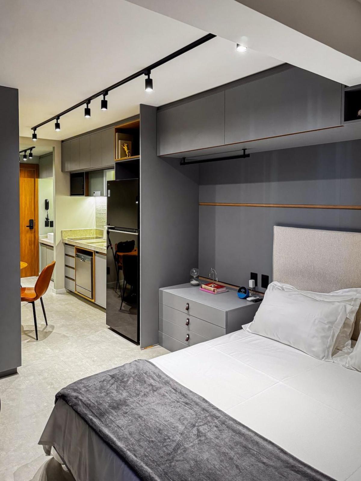 Novo Com Rooftop Vista Mar E Piscina Com Borda Infinita - Estacionamento, Portaria 24hr, Proximo Aos Principais Pontos Turisticos De * Salvador