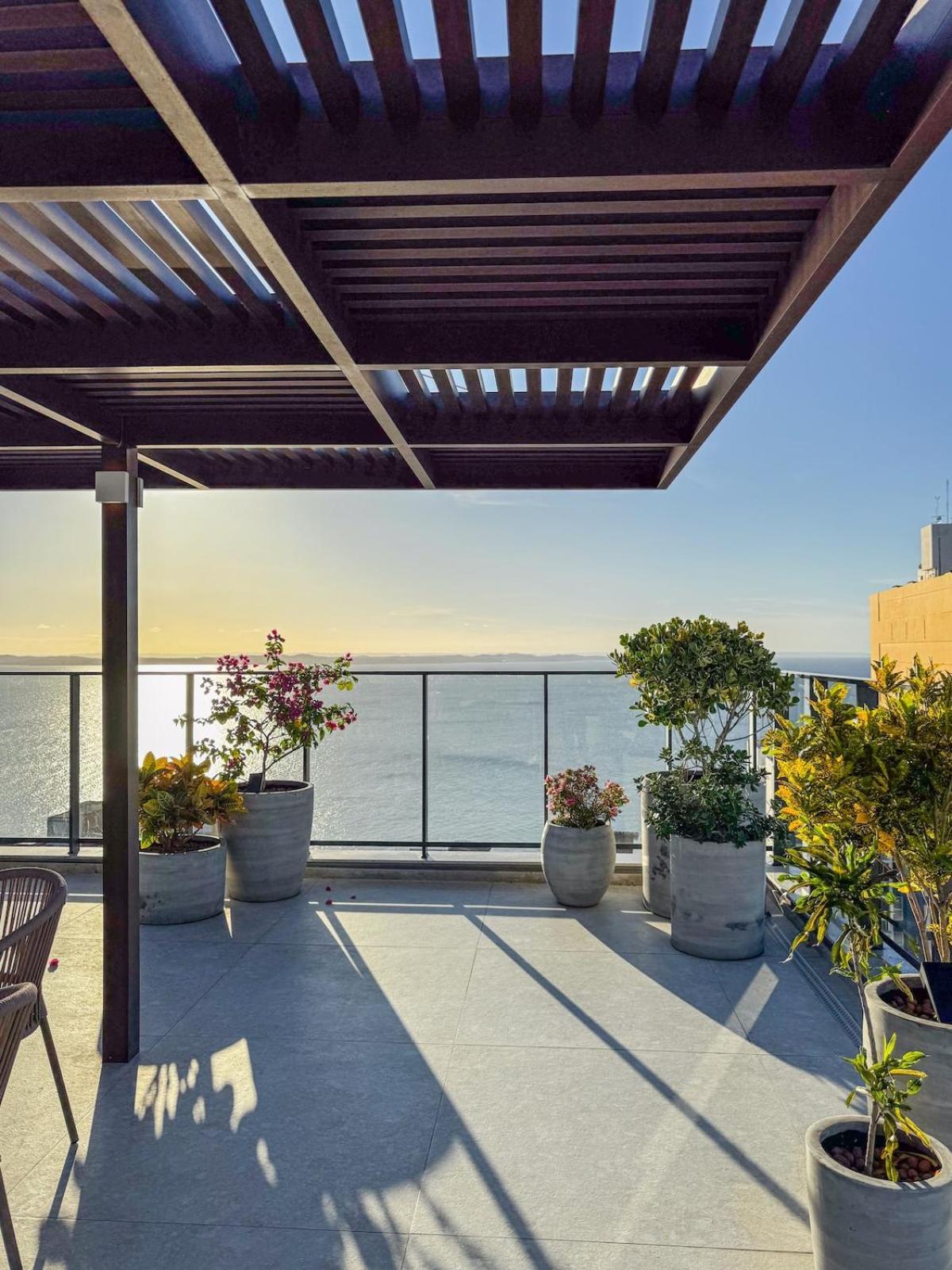 Novo Studio Com Rooftop Vista Mar E Piscina Com Borda Infinita - Bairro Privilegiado, Proximo Aos Principais Pontos Turisticos De Salvador *